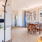 Salterelli - Penthouse With Terrace A Stone\'S Throw From Piazza Signoria
