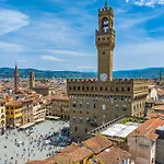Salterelli - Penthouse With Terrace A Stone\'S Throw From Piazza Signoria